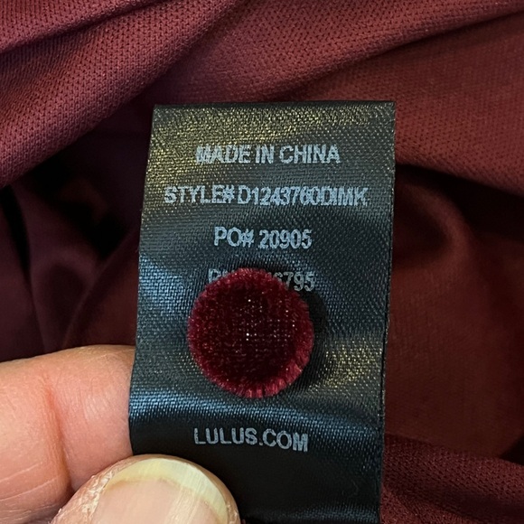 Lulus Love Me Always Dress Burgundy Velvet  Crocheted Lace Sleeves Shift Sz XS - Picture 16 of 16